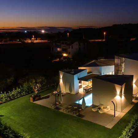 Modern Ruzic With Pool Near Porec Villa *