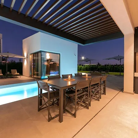Modern Ruzic With Pool Near Porec Villa