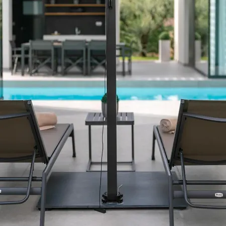 Modern Ruzic With Pool Near Porec