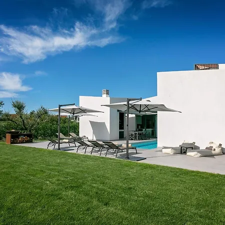 Modern Ruzic With Pool Near Porec * Babici