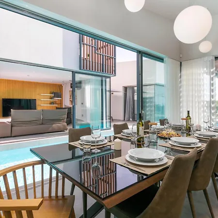 Modern Ruzic With Pool Near Porec * Babici
