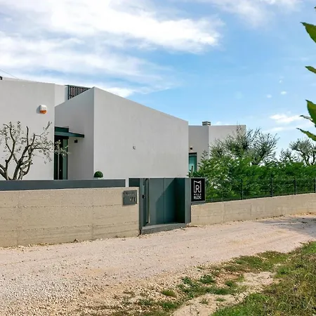 Modern Ruzic With Pool Near Porec * Vranići